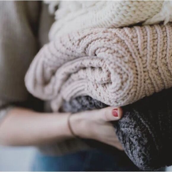 Contemporary Reseller Box Women’s Clothing Dresses Shorts Tops Blouses Tank - Picture 6 of 8